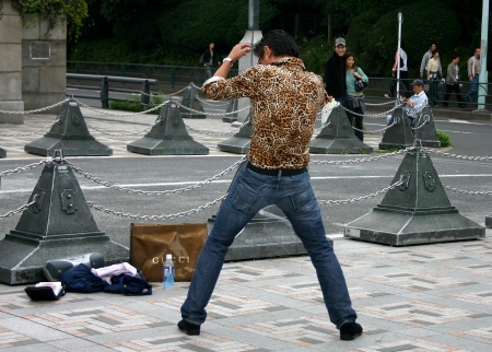 Harajuku street performer