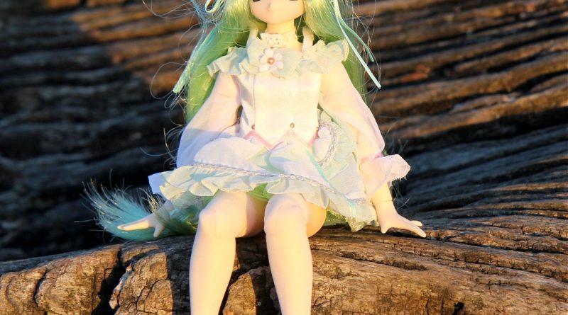 Azone Pureneemo Floral Ease Miu doll