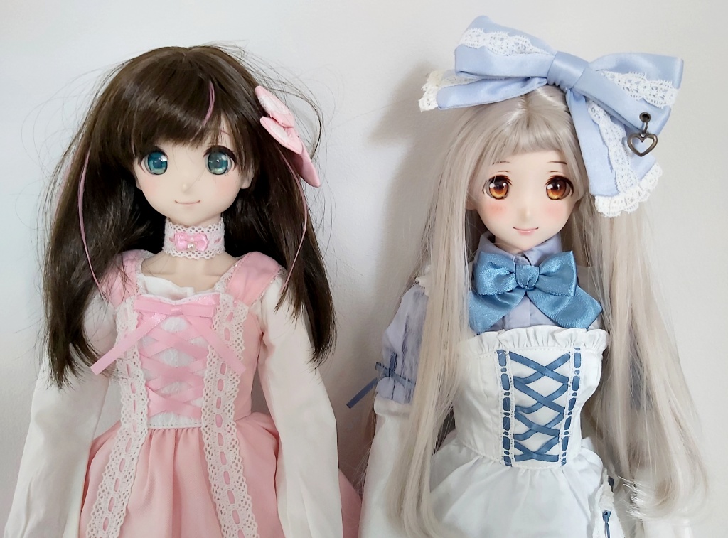 Dollfie Dream ball-jointed dolls Kizuna AI and Uzuki Shimamura