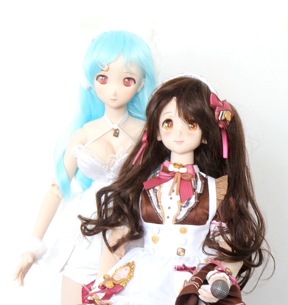 Dollfie ball-jointed dolls Uzuki Shimamura and Towa