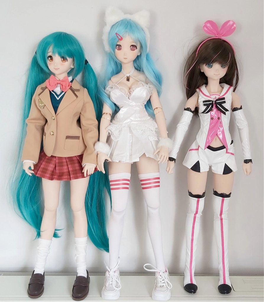 Dollfie Dream Uzuki Shimamura, Towa and Kizuna AI
