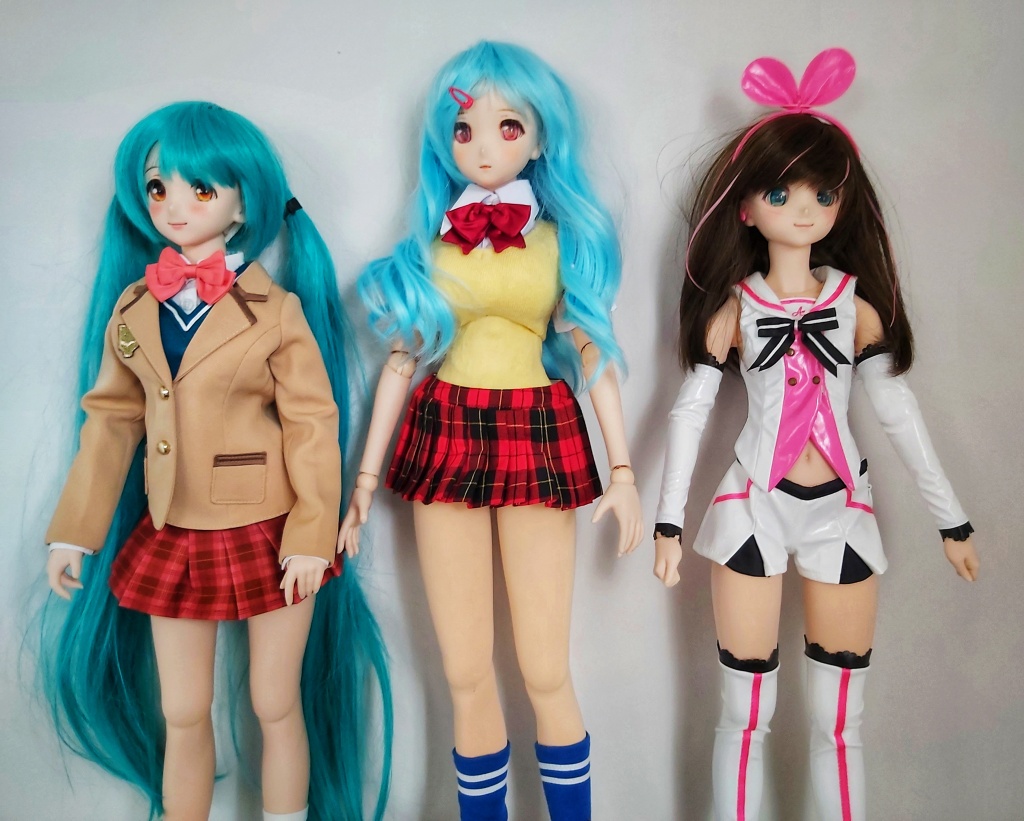 Dollfie Dream Sister Uzuki Shimamura, Dollfie Dream Dynamite Towa and Dollfie Dream Sister Kizuna AI