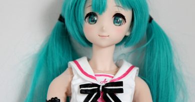 Dollfie BJD Kizuna AI with Miku Hatsune hair