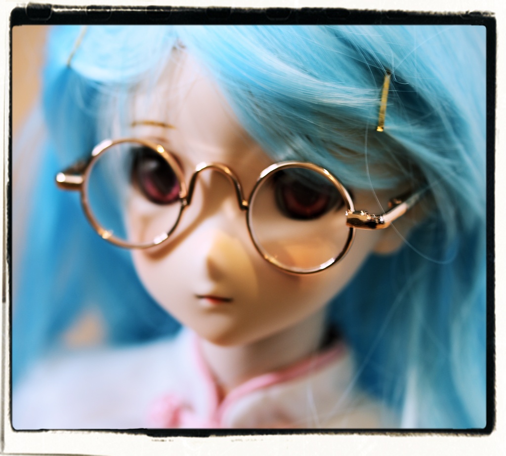 Dollfie Dream Towa wearing spectacles
